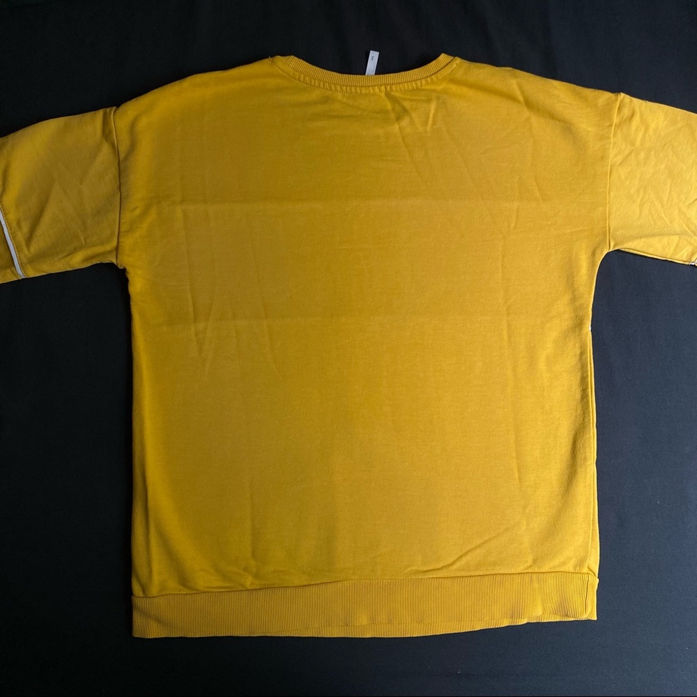 Yellow sweatshirt - Picture 4 of 6